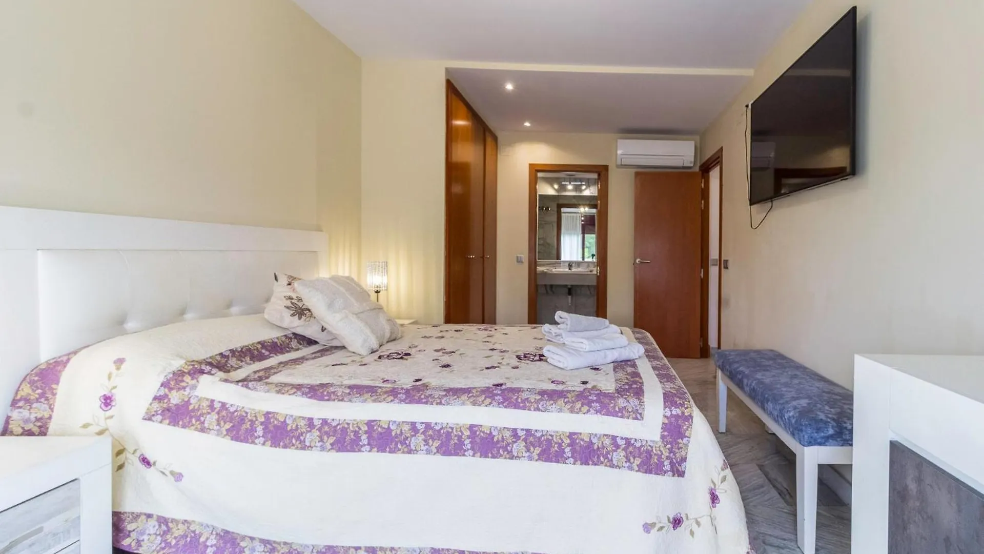 Apartment En Benahavis Estepona 0*,