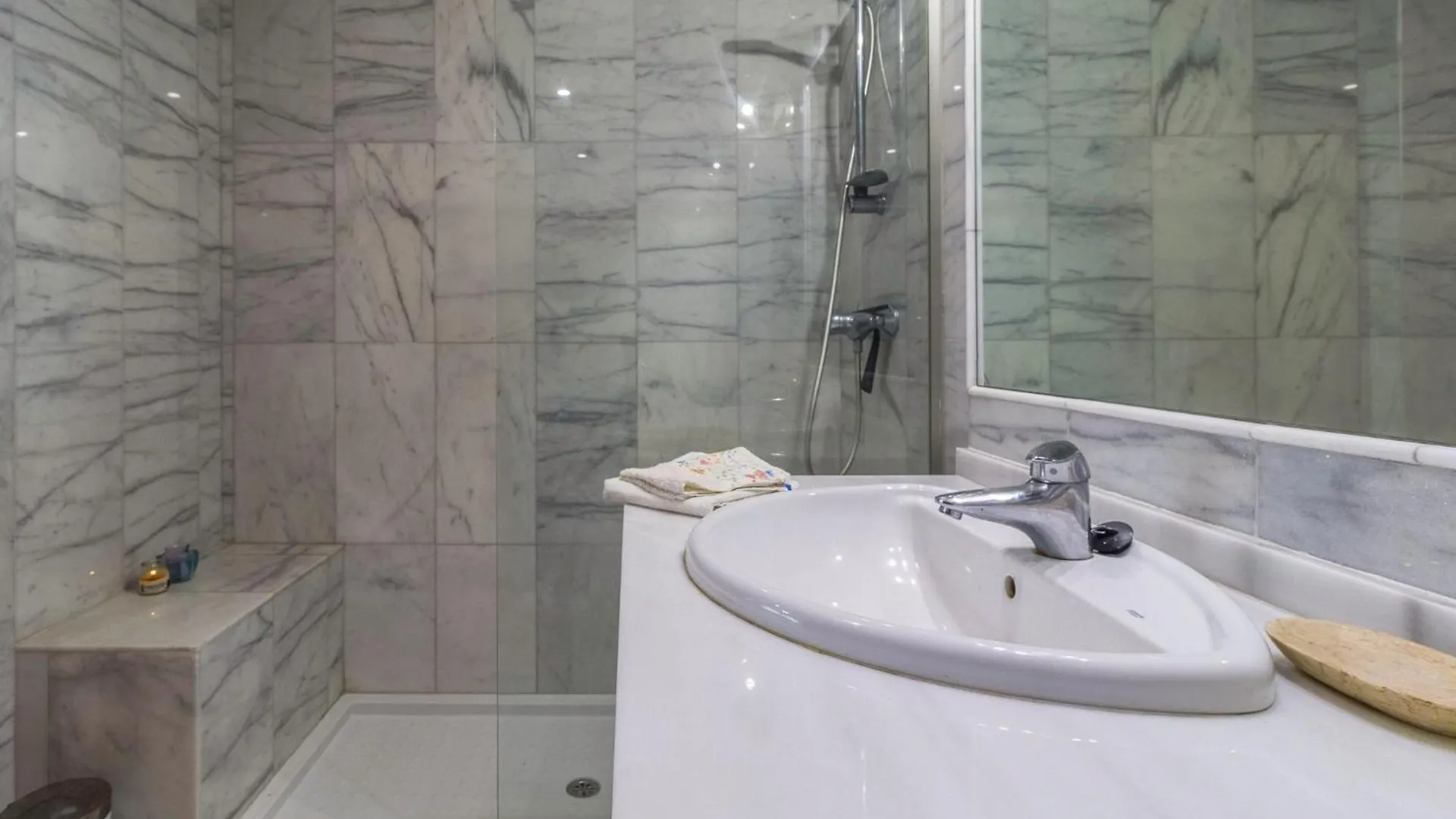 Apartment En Benahavis Estepona Spanje